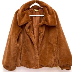 Democracy Faux Fur Short Jacket Large Light Chocolate Brown Super Soft Cozy